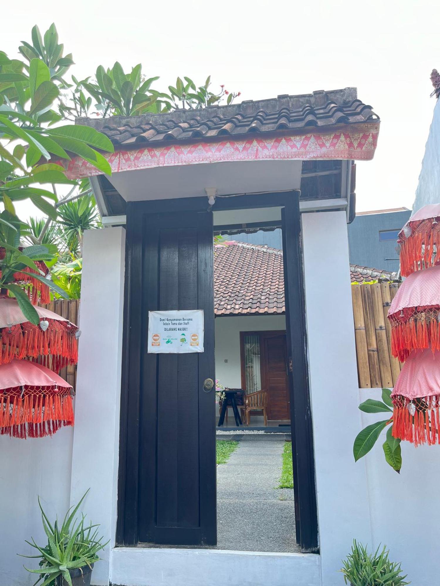 Pererenan Nengah Guest House Canggu Екстер'єр фото